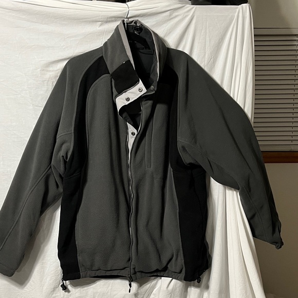 Free Country Black and Gray Heavy Jacket /Reversible - Picture 9 of 13